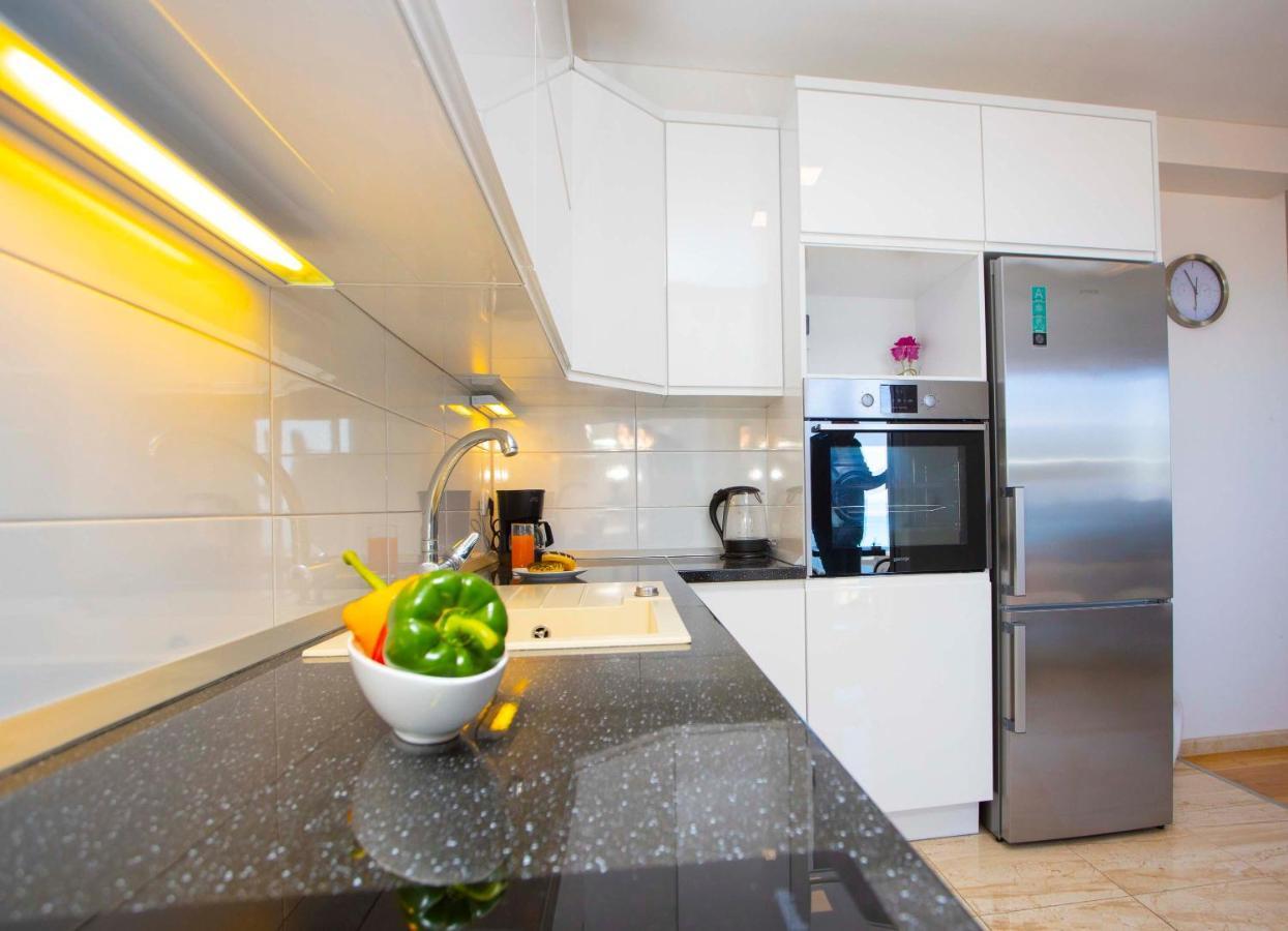 Apartment Lauc Makarska Bagian luar foto