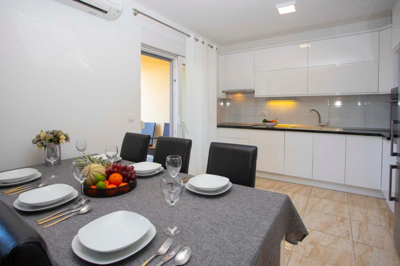 Apartment Lauc Makarska Bagian luar foto