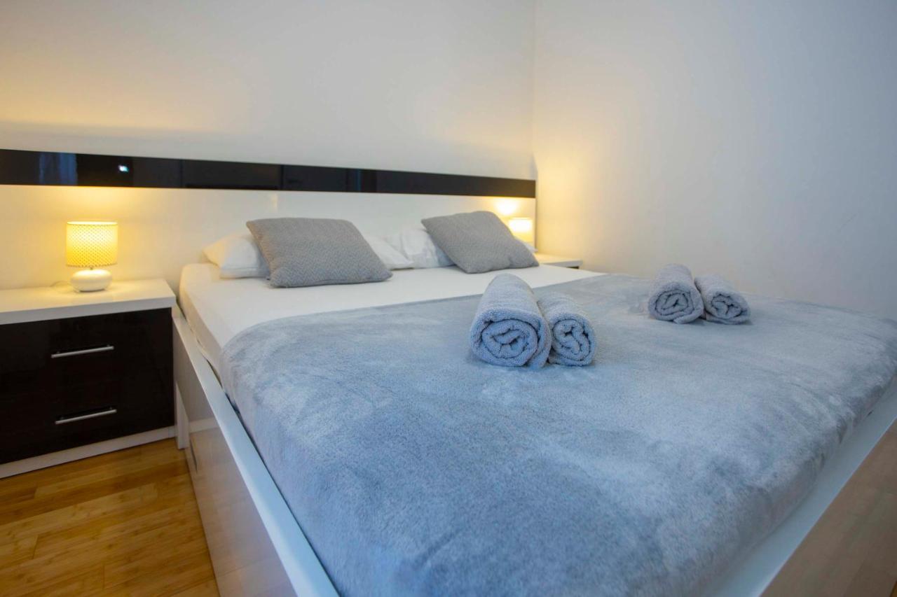 Apartment Lauc Makarska Bagian luar foto