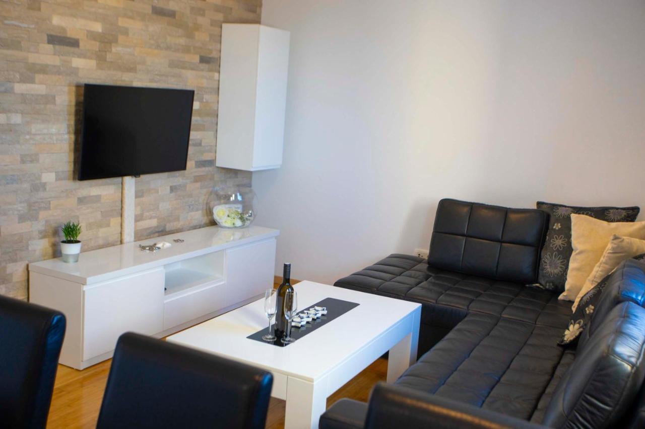 Apartment Lauc Makarska Bagian luar foto