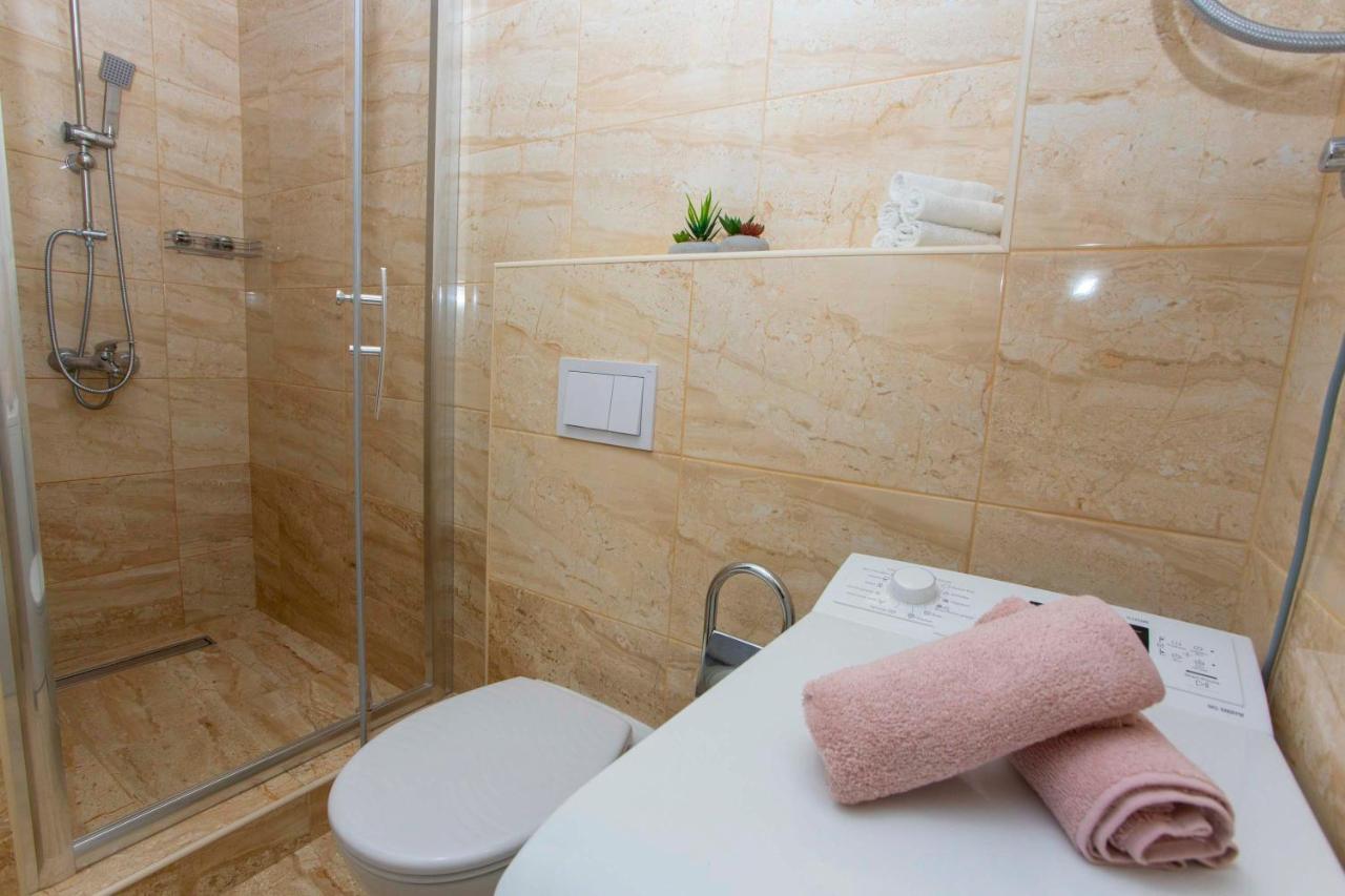 Apartment Lauc Makarska Bagian luar foto