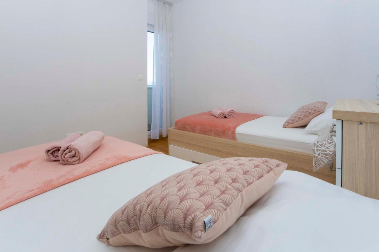Apartment Lauc Makarska Bagian luar foto