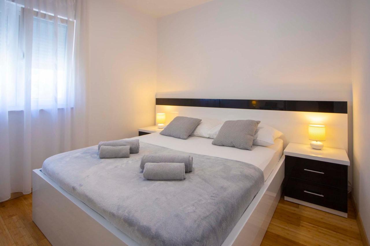 Apartment Lauc Makarska Bagian luar foto
