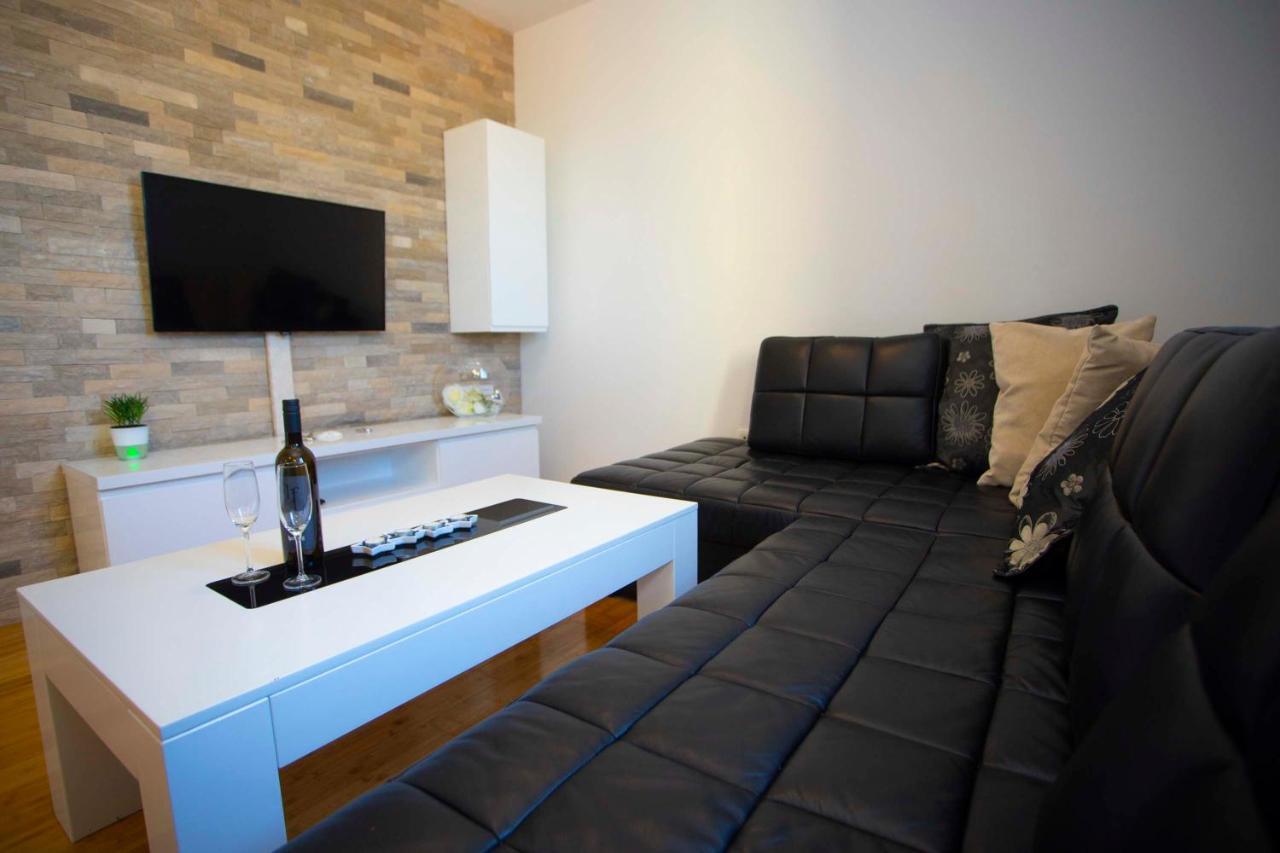 Apartment Lauc Makarska Bagian luar foto